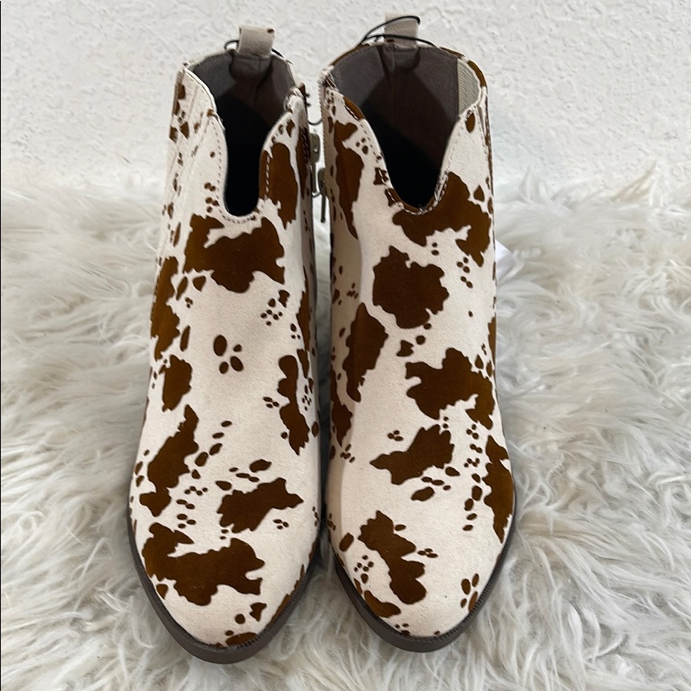 Arula Lottie Calf Suede Ankle Boots Cow Print Ankle Booties Size 8W NEW